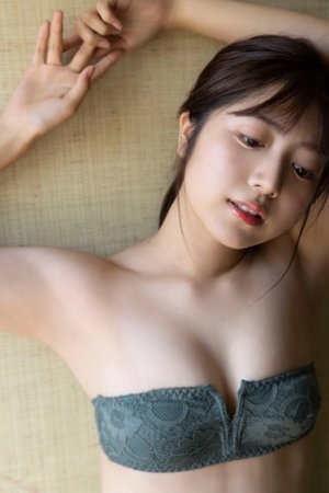 骚美女主播被操出水边操边叫