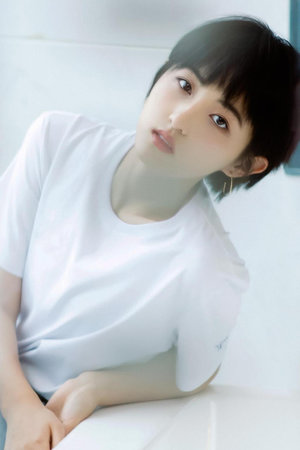 美谷朱里